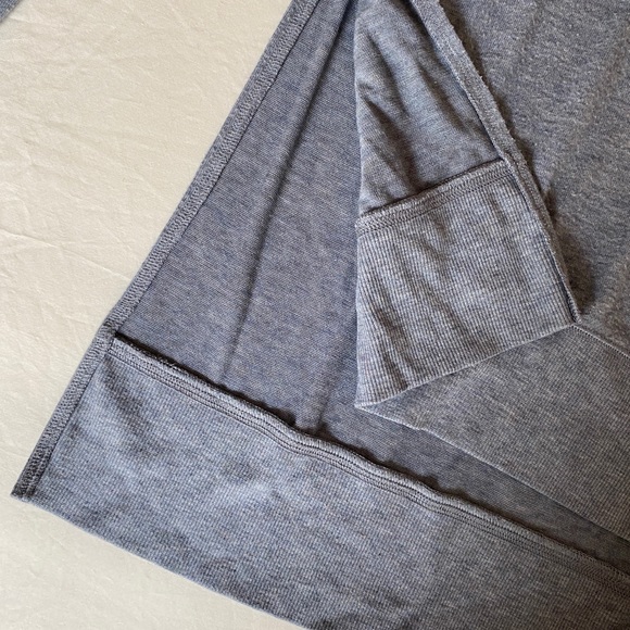 Alo Yoga Glimpse Long Sleeve Blue haze - Picture 5 of 6